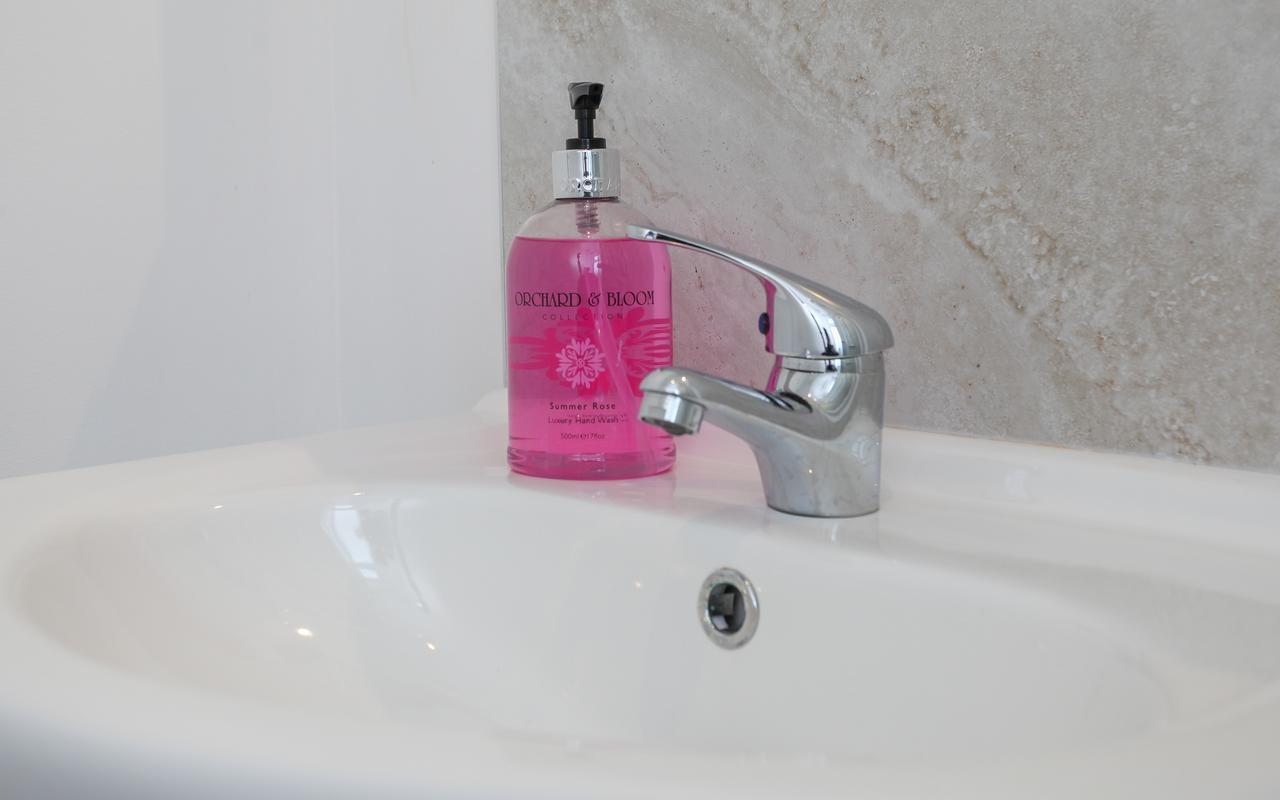 Kingston Serviced Accommodation - Donegall Avenue Belfast Extérieur photo