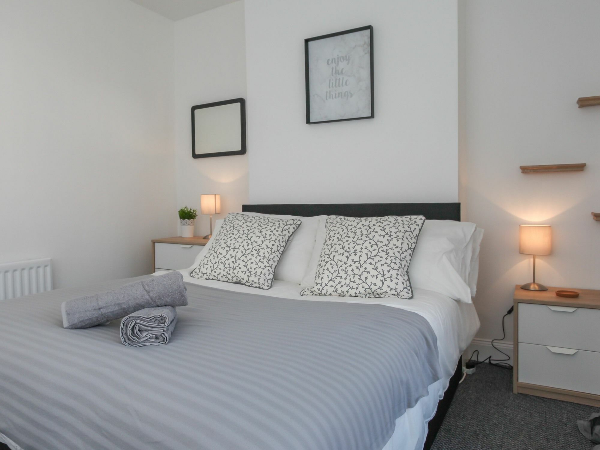 Kingston Serviced Accommodation - Donegall Avenue Belfast Extérieur photo