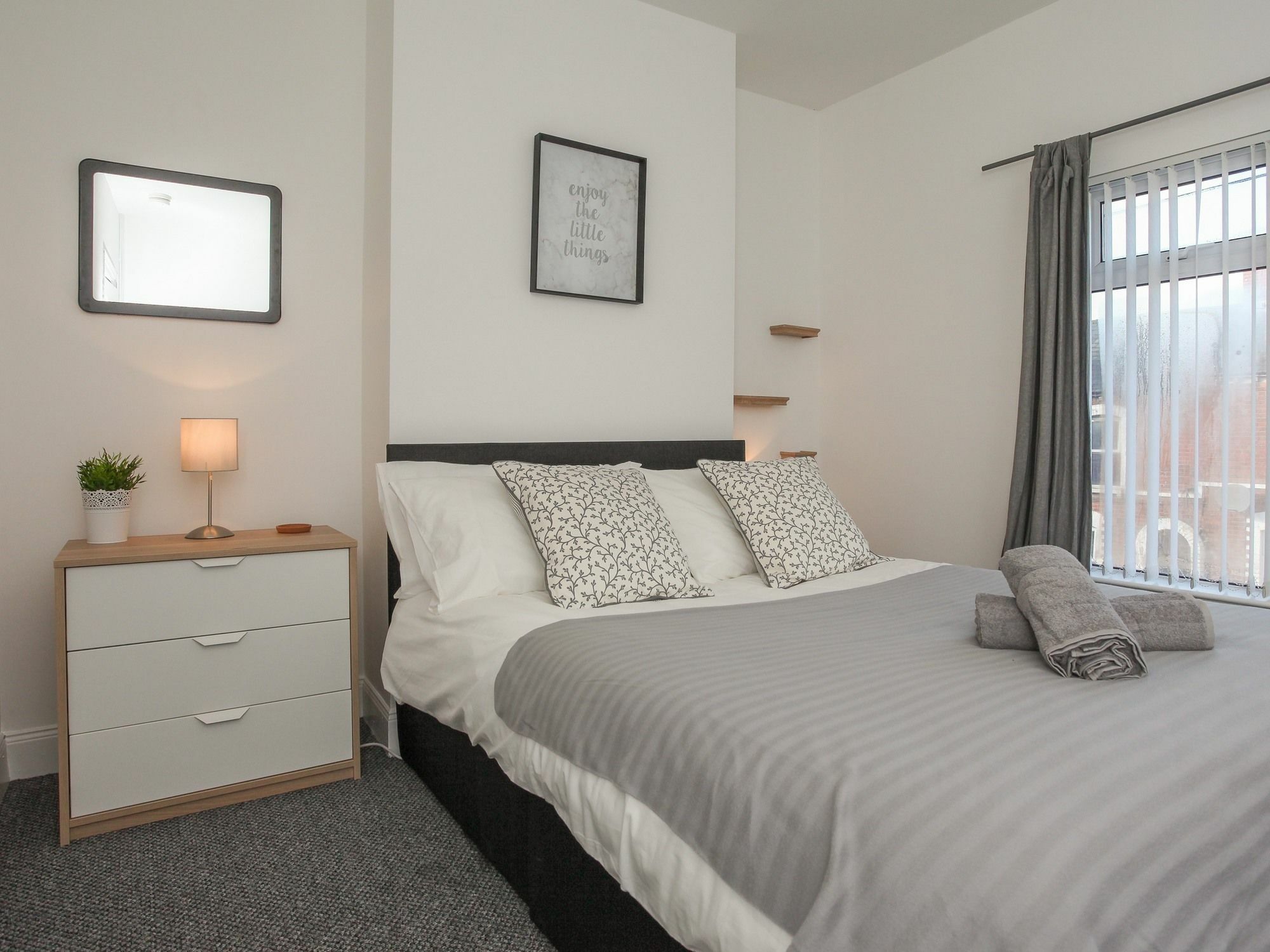 Kingston Serviced Accommodation - Donegall Avenue Belfast Extérieur photo