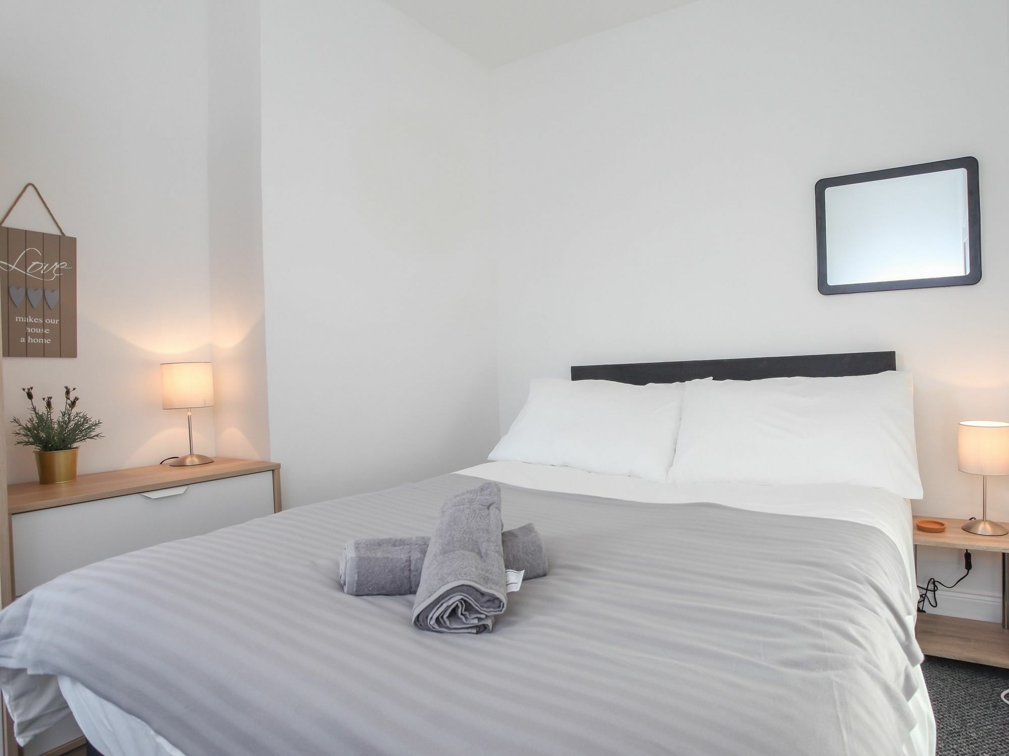 Kingston Serviced Accommodation - Donegall Avenue Belfast Extérieur photo