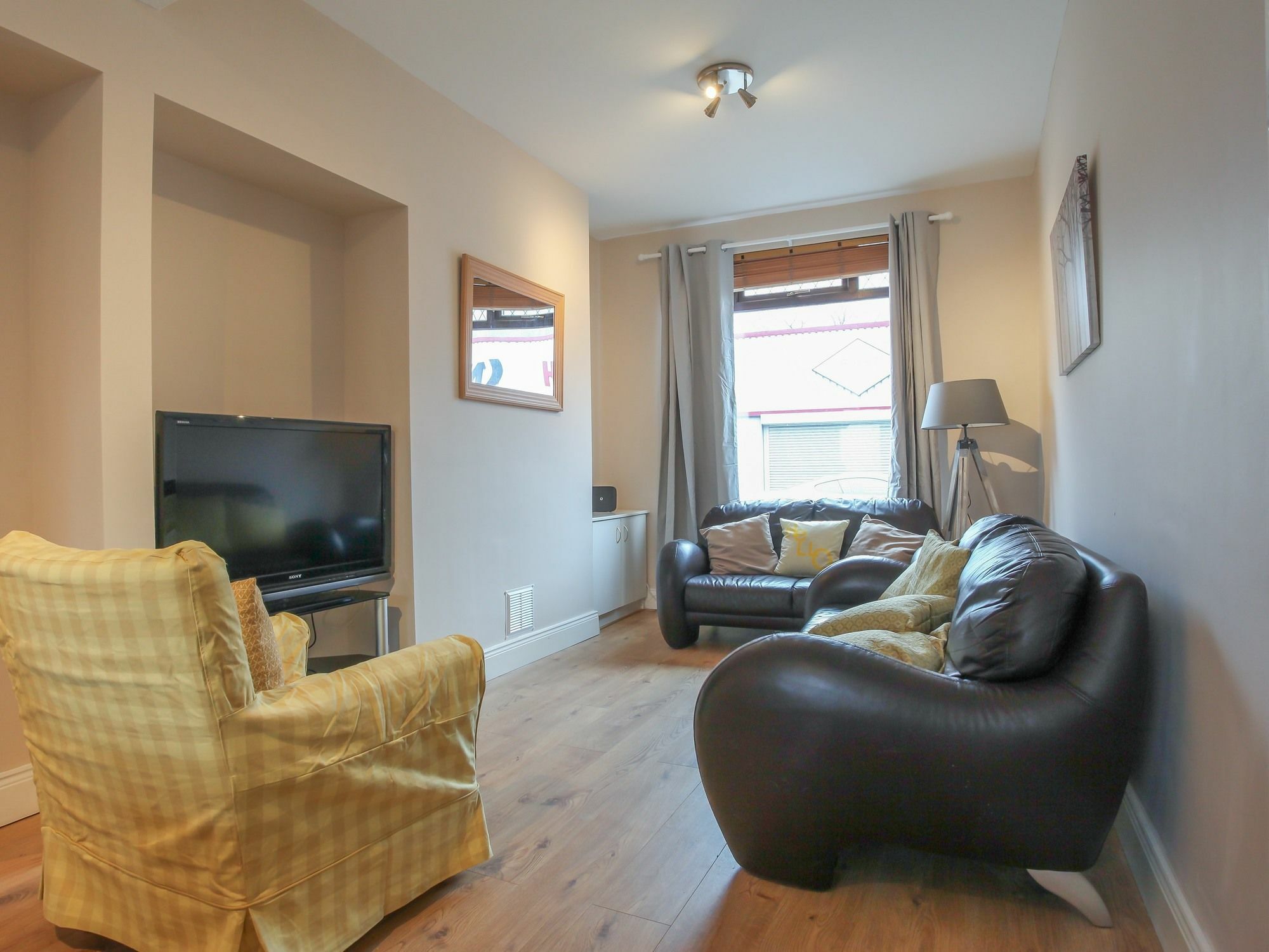 Kingston Serviced Accommodation - Donegall Avenue Belfast Extérieur photo